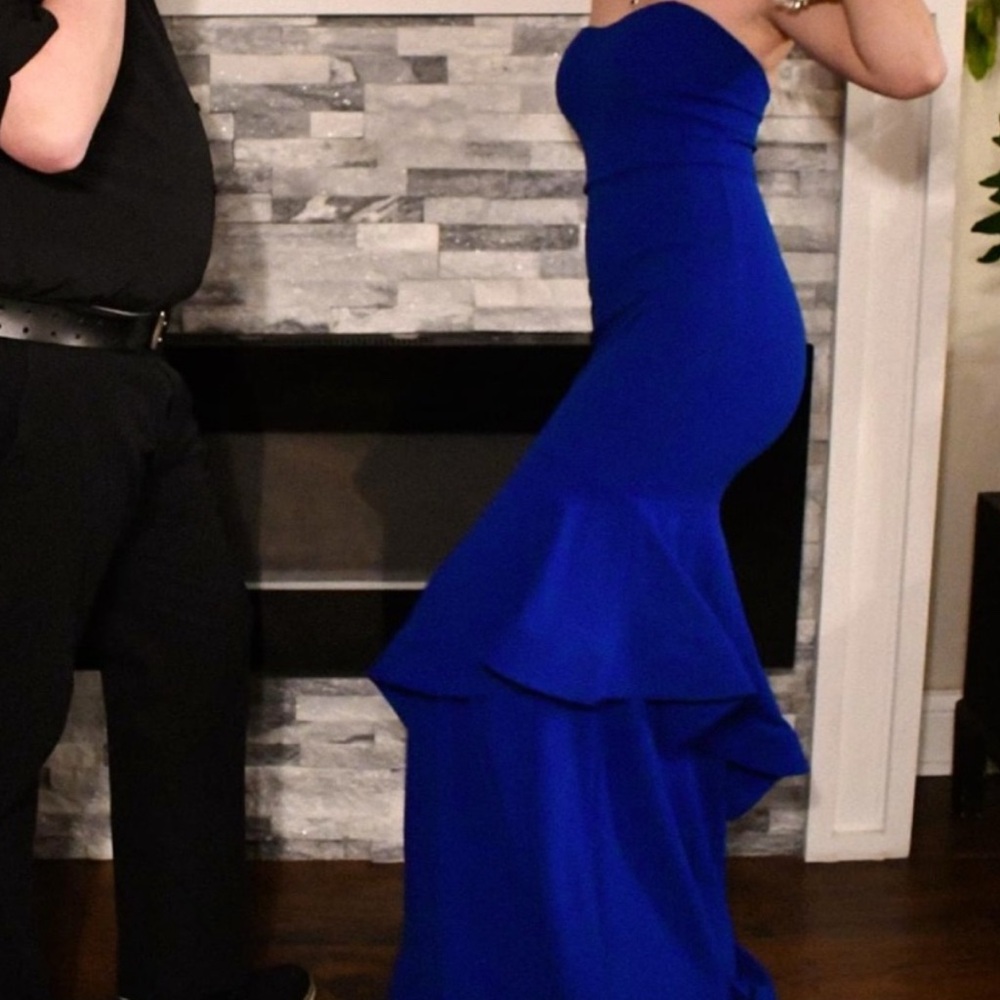Elegant Blue Strapless Dress